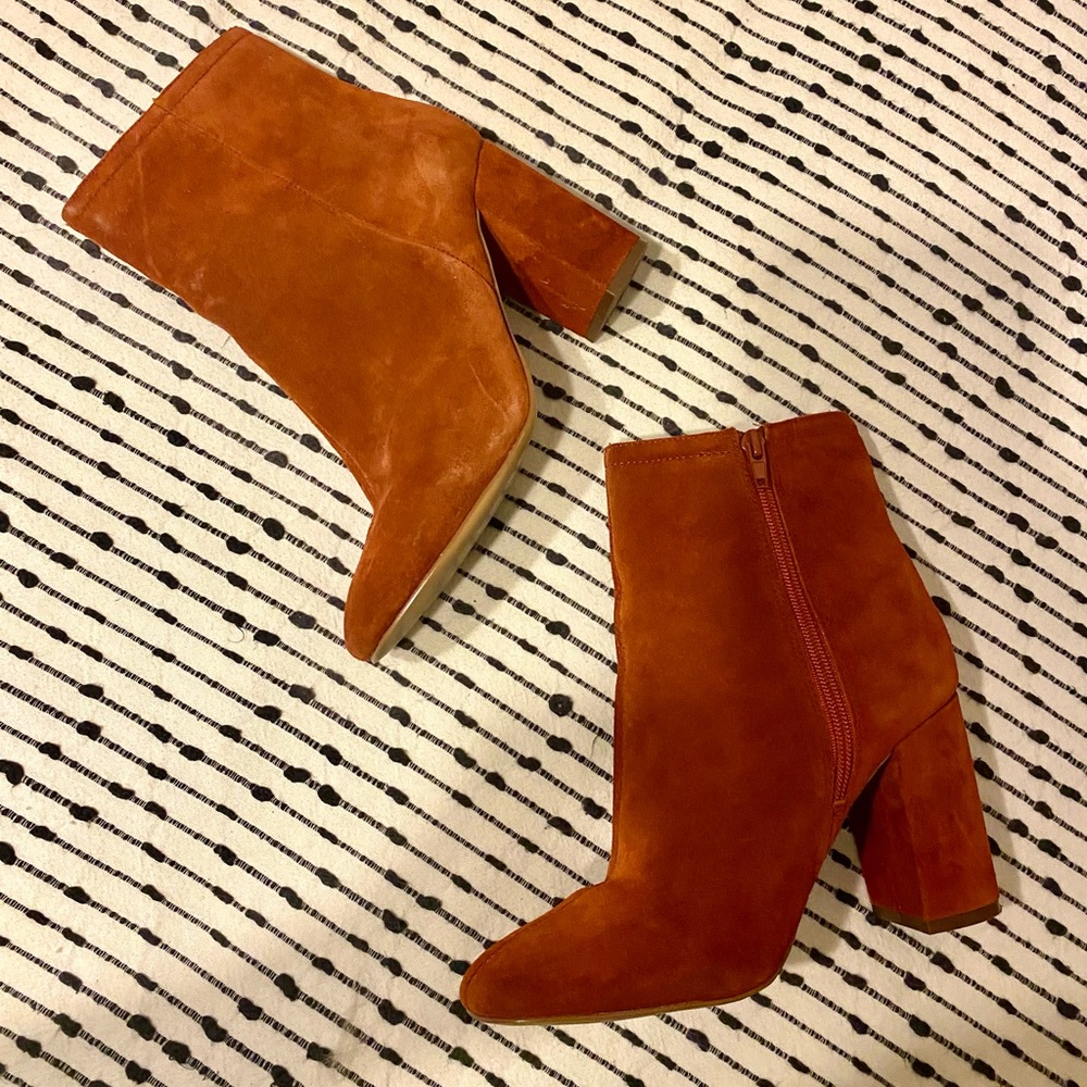 UO Rust Suede Ankle boots
